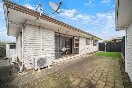 2 bedroom unit - Photo 4