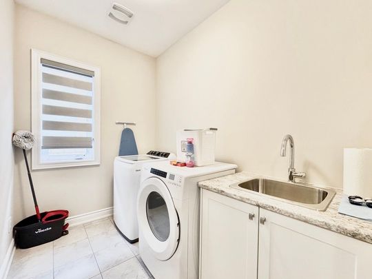 For Lease - 17 Periwinkle Road, Springwater, Ontario - Photo 1