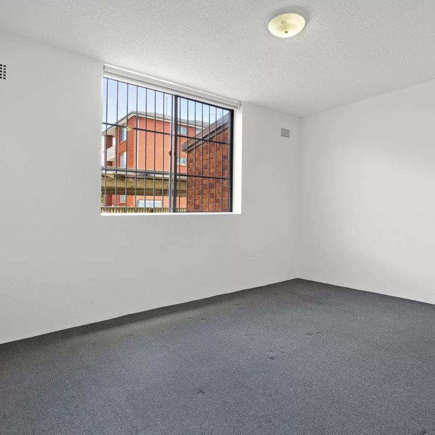 MGM MARTIN – TWO BEDROOM APARTMENT - Photo 1