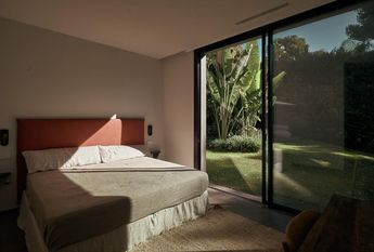 Luxury Villa for rent in Marbella Del Este, Andalusia