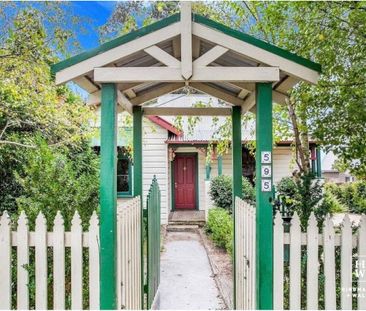 Charming Weatherboard Cottage - Photo 4