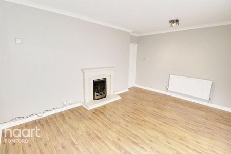2 bedroom maisonette to rent - Photo 3