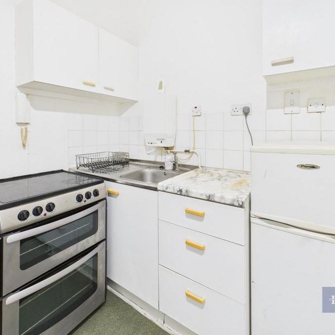 House share to rent - Photo 1