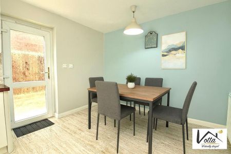 4 bedroom semi-detached house to rent - Photo 4