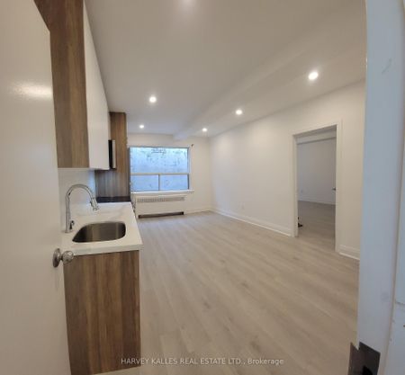 For Lease - 1980 Eglinton Avenue Unit# 2, Toronto, Ontario - Photo 4