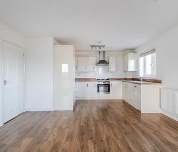 2 bedroom flat to rent - Photo 6