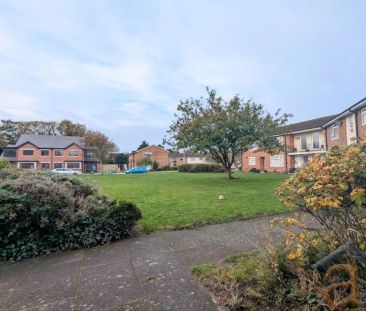 Warren Court, Southport - Photo 5