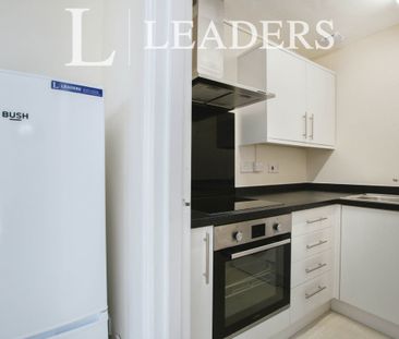 studio to rent Lansdowne Road, Bournemouth, BH1 - Photo 3