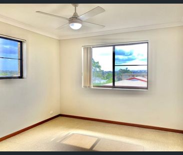 Great 2 bedroom unit in the heart of Greenslopes! - Photo 2