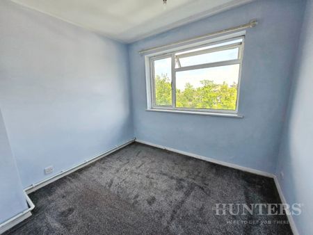 2 bedroom Flat To Let - Photo 3