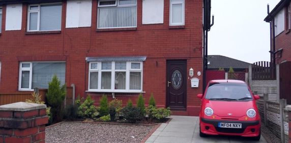 2 bedroom semi-detached house to rent - Photo 2