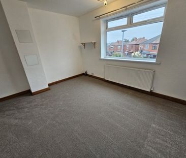 2 bed Semi-Detached - To Let - Photo 5