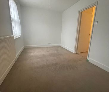 1 Bed Flat, Oakfield Road, CR0 - Photo 2