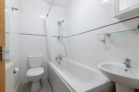 2 bedroom end of terrace house to rent - Photo 5