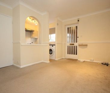 Hawkswell Walk, Woking - Photo 4