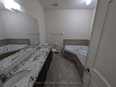 For Lease - 11 Joseph Hartman Crescent, Aurora, Ontario - Photo 2