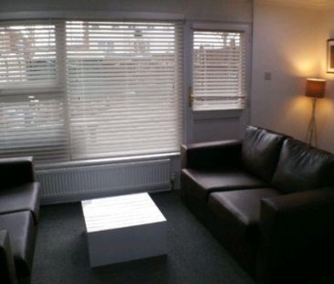 1 Bedroom Room To Let - Photo 1