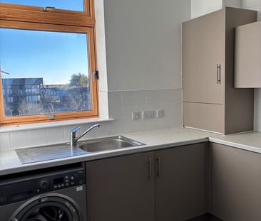 2 Bed Penthouse, Eglinton Court, G5 - Photo 4