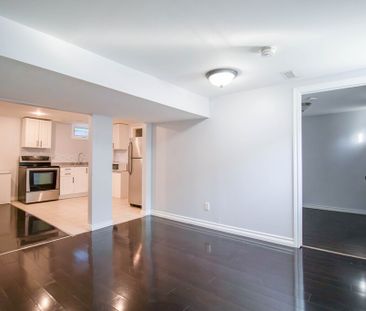 **ALL UTILITIES INCLUDED** 2 Bedroom Unit in the North End!! - Photo 2