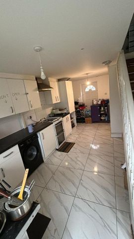 1 bedroom house of multiple occupation to rent - Photo 3