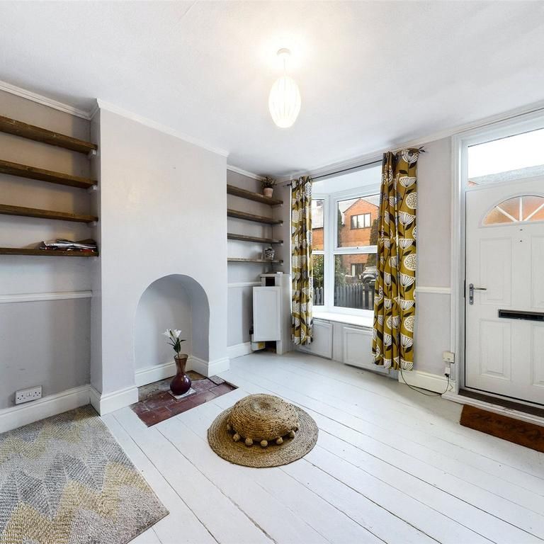 2 bedroom terraced house to rent - Photo 1