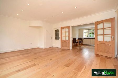 4 bedroom semi-detached house to rent - Photo 2