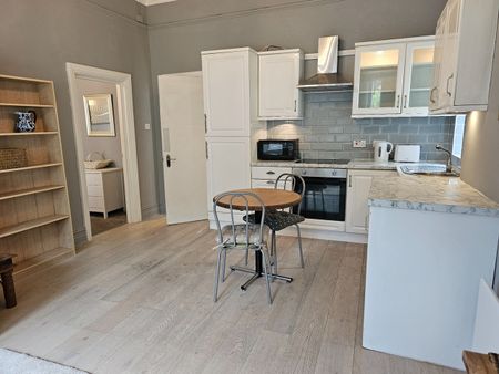 1 Bed Flat, Court Road, SO15 - Photo 5