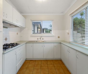 Ease the Financial Squeeze - Photo 2