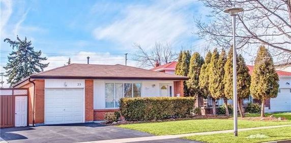 For Lease - 25 Glebe Crescent, Brampton, Ontario - Photo 2