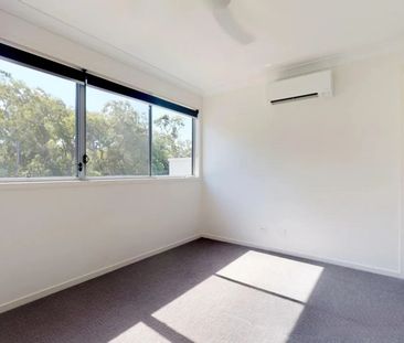 Spacious Modern Home near Parks&comma; Lake & Sunshine Coast Hospital – Perfect for Relaxed Living&excl; - Photo 4