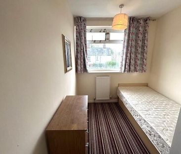 4 bedroom detached house to rent - Photo 2