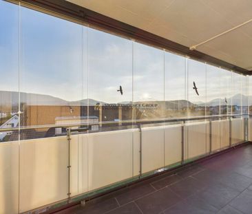 Modern apartment with view and sun rays - Foto 1