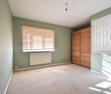 Well presented 2 bedroom house situated in Cherry Hinton, Cambridge... - Photo 4