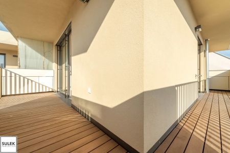 2 Zimmer Zweibezug-wohnung mit großer Freifläche in bester Lage - ab sofort verfügbar - Photo 2