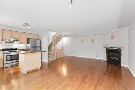 For Lease - 4 Thorburn Private, Lower Town - Sandy Hill, Ontario - Photo 3