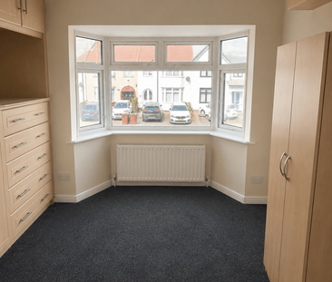 3 bedroom terraced house to rent - Photo 4