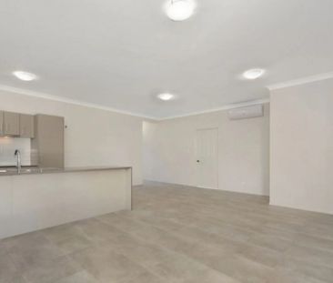 Stylish in-town living with space to entertain - Photo 5