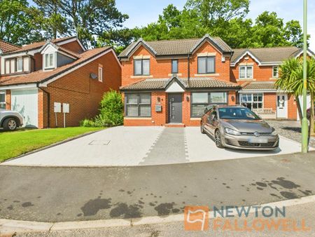 4 bedroom detached house to rent - Photo 5