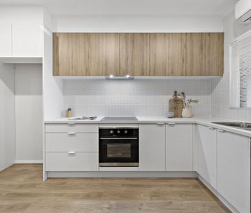 Low maintenance luxury living - Photo 1