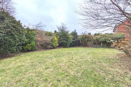 4 Bedroom Detached To Let - Photo 3