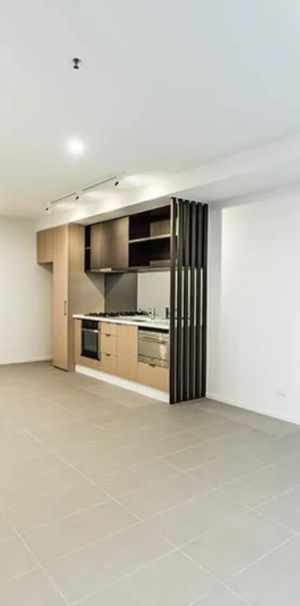Central St Kilda Location fir Stunning Modern Apartments! - Photo 1