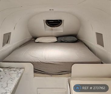 3 bedroom houseboat to rent - Photo 1