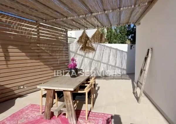 Charming 3-Bedroom Townhouse with Private Pool in Cala de Bou – Available for Yearly Rental