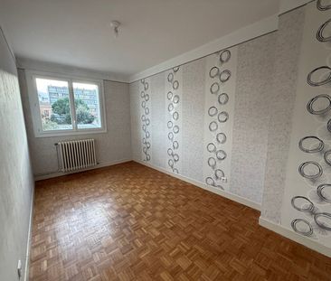 Location Appartement 4 pièces 91m² - Photo 4