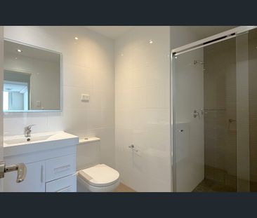 11th Floor Modern Apartment with Botany Bay view - Photo 6