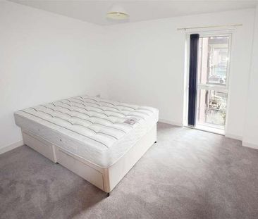 Shearwater Drive, West Hendon, London, NW9 - Photo 5