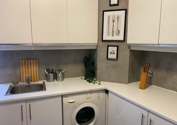 Calle de Altamirano, Madrid, Community of Madrid 28008