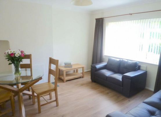 4 bedroom semi-detached house to rent - Photo 1