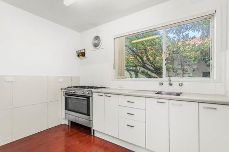 1/3 Eldridge Street, Footscray, VIC 3011 - Photo 2