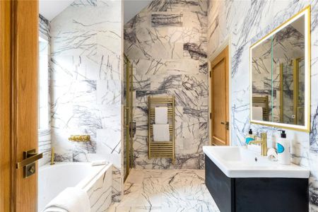 3 bedroom detached house to rent - Photo 5